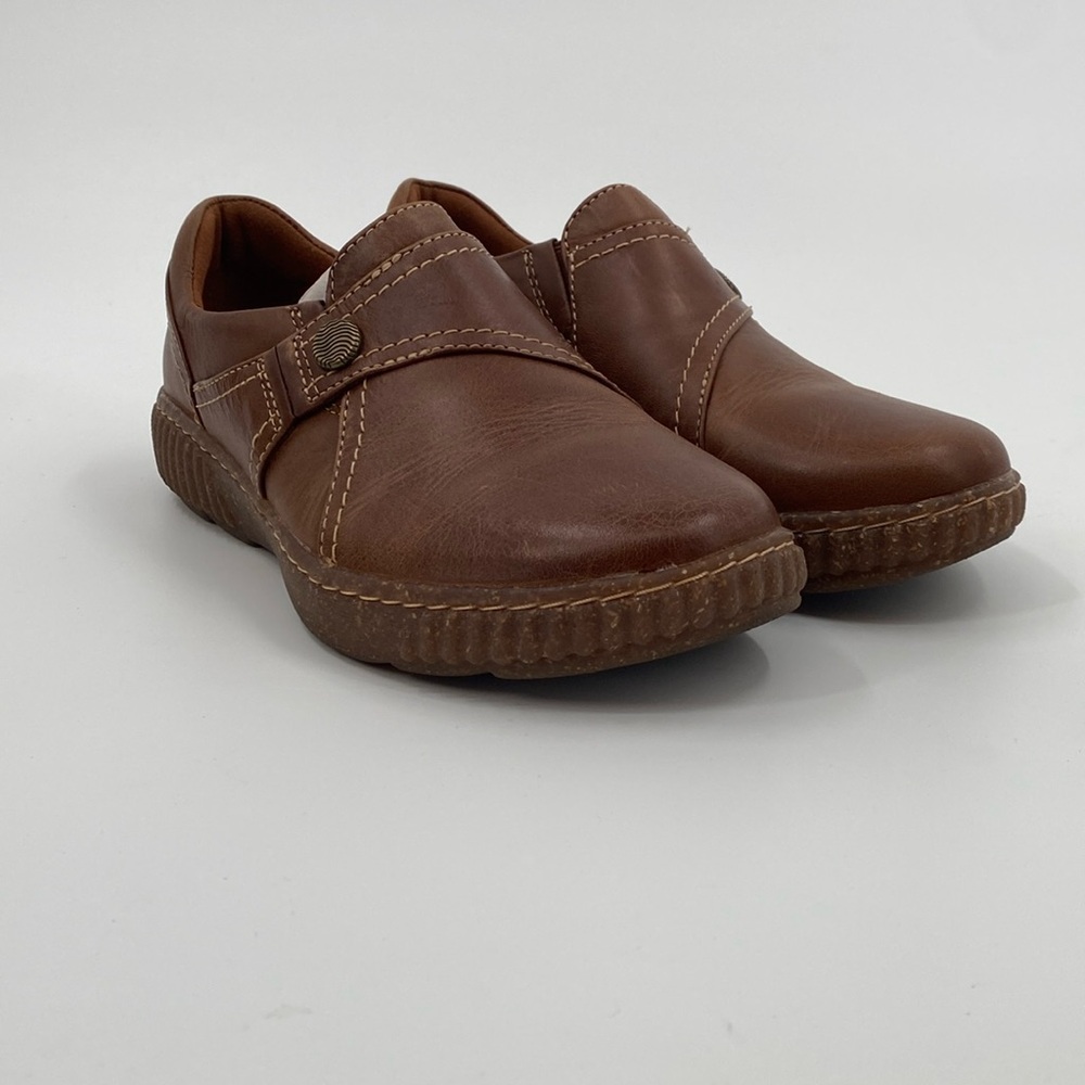 Clarks Caroline Pearl dark tan leather Woman’s 7.5NWT in box